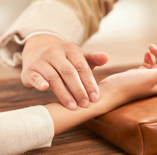 ayurvedic consultation through pulse assessment